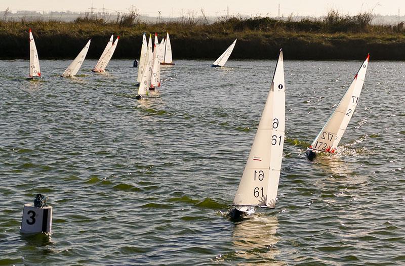 Icicle Trophy at Coalhouse Fort MBC photo copyright Dave Sellens taken at  and featuring the One Metre class