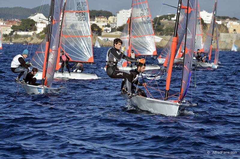 38th GAES Christmas Race in Palam's day 4 photo copyright Alfred Farre / www.alfredfarre.com taken at Club de Vela Palamos and featuring the 29er class