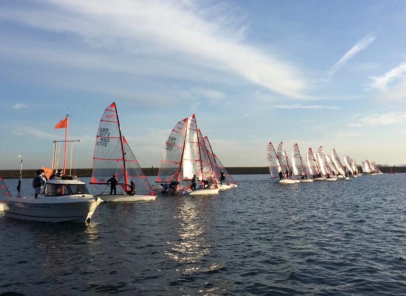 Race start at the 29er Noble Marine Winter Championships 2016 photo copyright Phil Walker taken at Draycote Water Sailing Club and featuring the 29er class