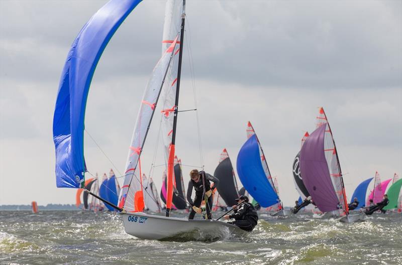 Crispin Beaumont and Tom Darling on day 5 at the 29er Worlds in Medemblik - photo © Matias Capizzano / www.capizzano.com