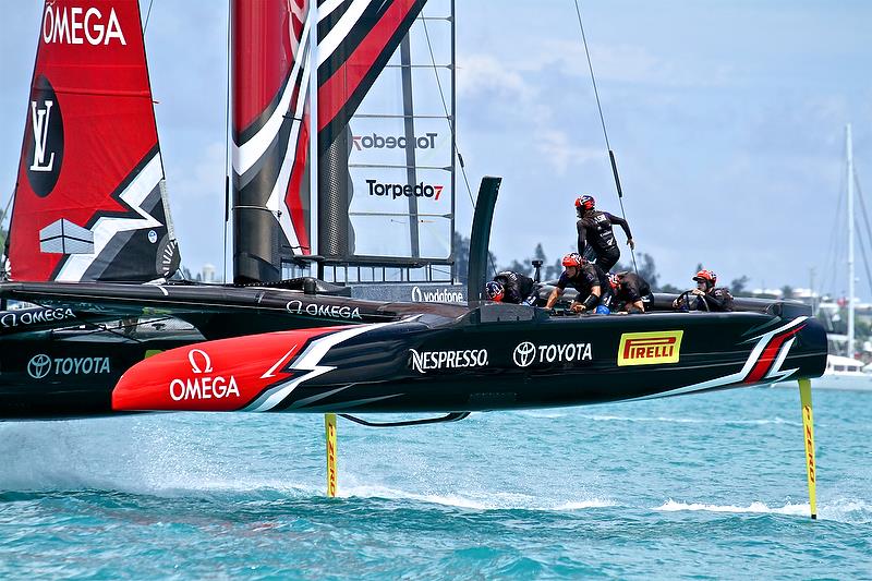 Emirates Team New Zealand sets up for the final gybe - America's Cup 35th Match - Match Day 5 - Regatta Day 21, June 26, 2017 (ADT) photo copyright Richard Gladwell taken at  and featuring the AC50 class