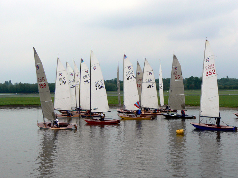 Seventeen British Moths compete for the Moth Bowl on the Thames photo copyright Roger Redknap taken at Medley Sailing Club and featuring the British Moth class