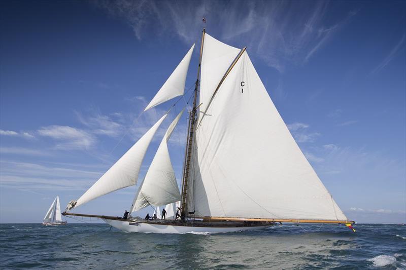 Mariquita  in the J.P. Morgan Asset Management Round the Island Race 2015 photo copyright onEdition taken at  and featuring the Classic Yachts class