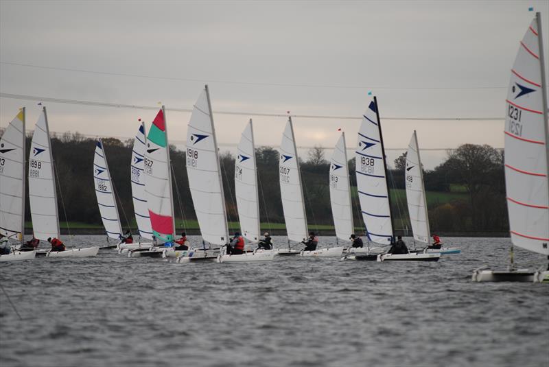 Race 2 start during the Sprint 15 Winter TT at Oxford photo copyright Clive Latham taken at Oxford Sailing Club and featuring the Dart 15 class