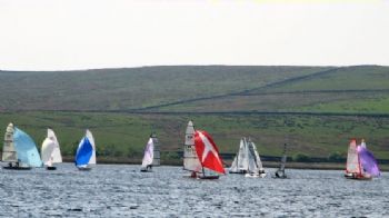 Over 30 boats for the second weekend of the Yorkshire Dales SC Frostbite Series