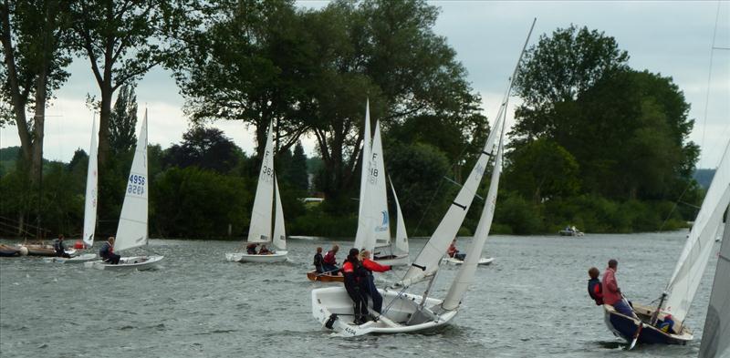 Bourne End Week 2011 photo copyright Mel Hardman / www.abovebelowh2o.com taken at Upper Thames Sailing Club and featuring the Dinghy class