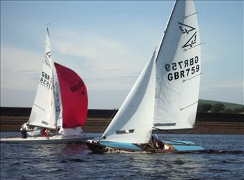 Flying Fifteens at Dovestone