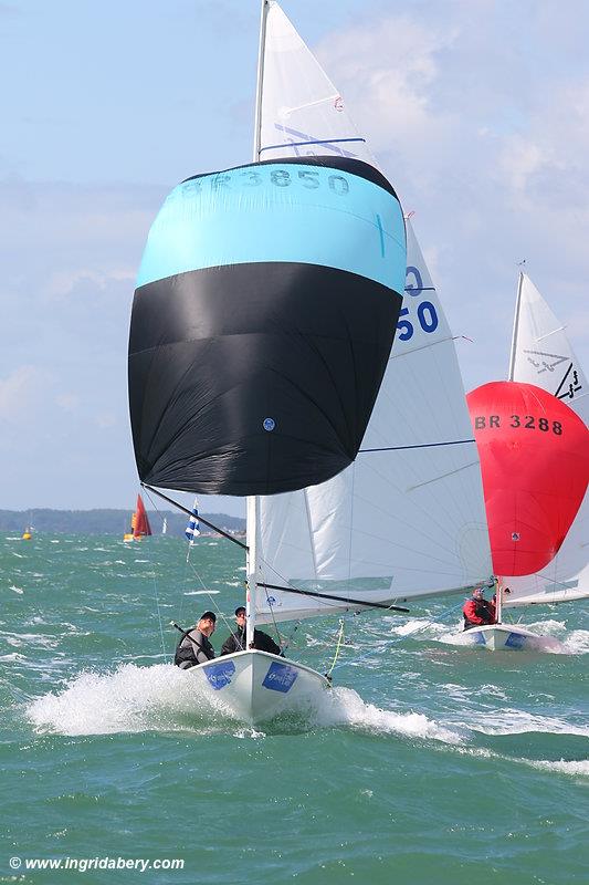 The sunshine returns on day 7 at Lendy Cowes Week 2017 photo copyright Ingrid Abery / www.ingridabery.com taken at Cowes Combined Clubs and featuring the Flying Fifteen class