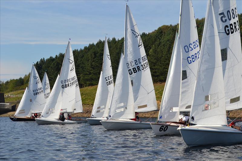 Flying Fifteens at Dovestone