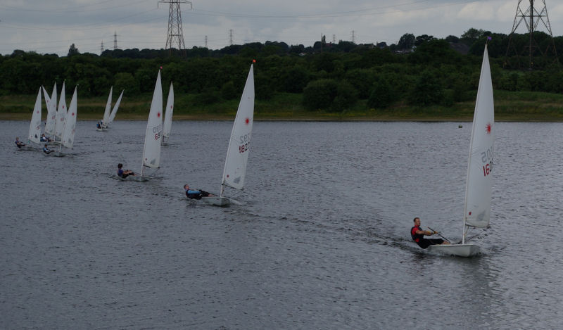Light winds for the Elton Laser open