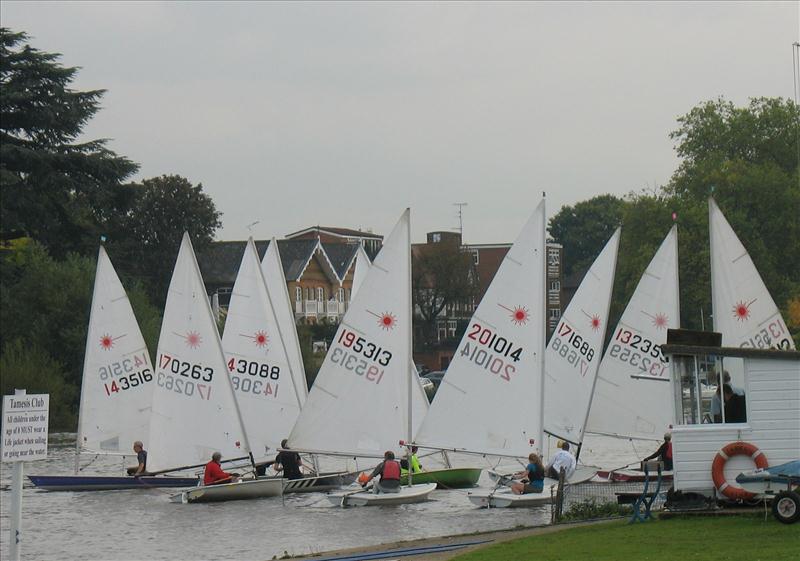 Congestion at the marks at Tamesis