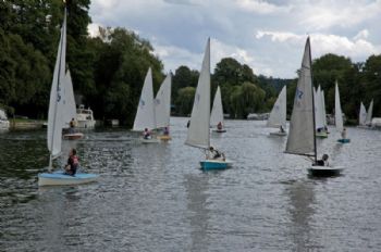 A fine Saturday at Cookham Reach for the Lightning 368 Southern Championship