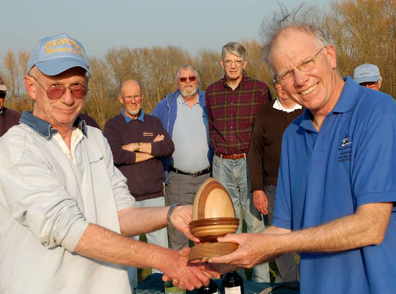 Roger Stollery wins the Acorn Trophy for the M&S District Marblehead Ranking event at Guildford