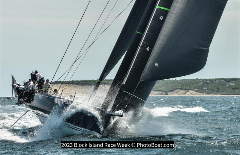 Bella Mente has broken the Round the Island Race record - June 2023 photo copyright PhotoBoat.com taken at New York Yacht Club and featuring the Maxi 72 Class class