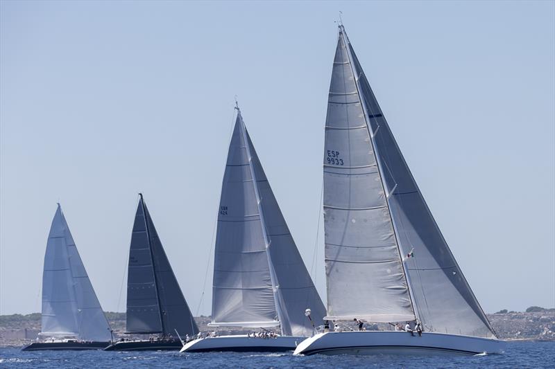 Race start on day 2 of the Frers Cup photo copyright Carlo Borlenghi taken at  and featuring the Maxi class