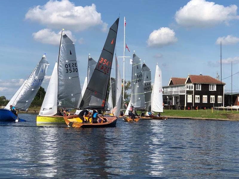 Merlin Rocket HD Sails Midland Circuit at Trent Valley photo copyright Trent Valley Sailing Club taken at Trent Valley Sailing Club and featuring the Merlin Rocket class
