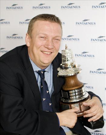 Geoff Holt MBE wins the YJA Pantaenius Yachtsman of the Year 2010