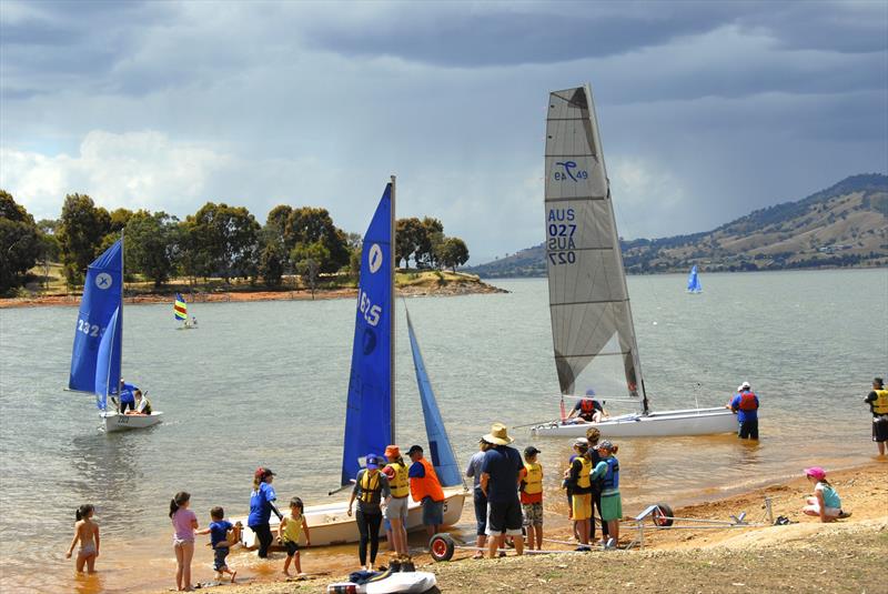 Albury Wodonga Discover Sailing Day 2015 photo copyright Australian Sailing taken at Australian Sailing