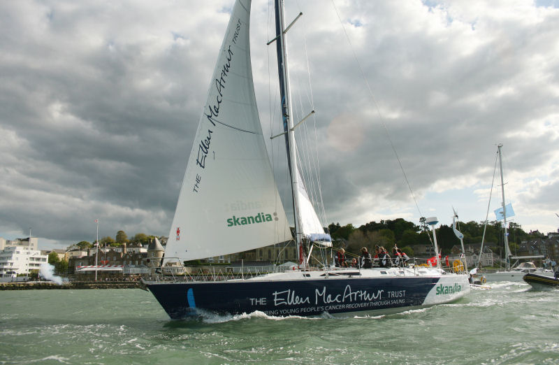 The Ellen MacArthur Trust Skandia Round Britain Voyage sets sail from Cowes photo copyright onEdition taken at 