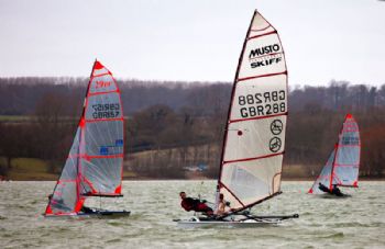 Andrew Peake finishes second in the SailJuice Global Warm-Up 2011