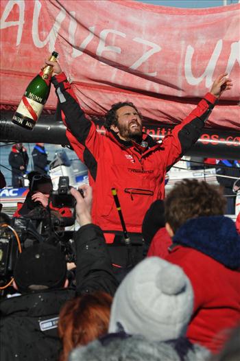 Tanguy de Lamotte finishes the Vendée Globe 2012-2013