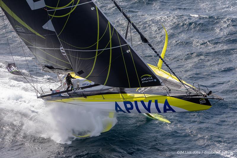 Charlie Dalin on Apivia takes the lead in the Vendée Globe - photo © J.M.Liot / Apivia / #VG2020