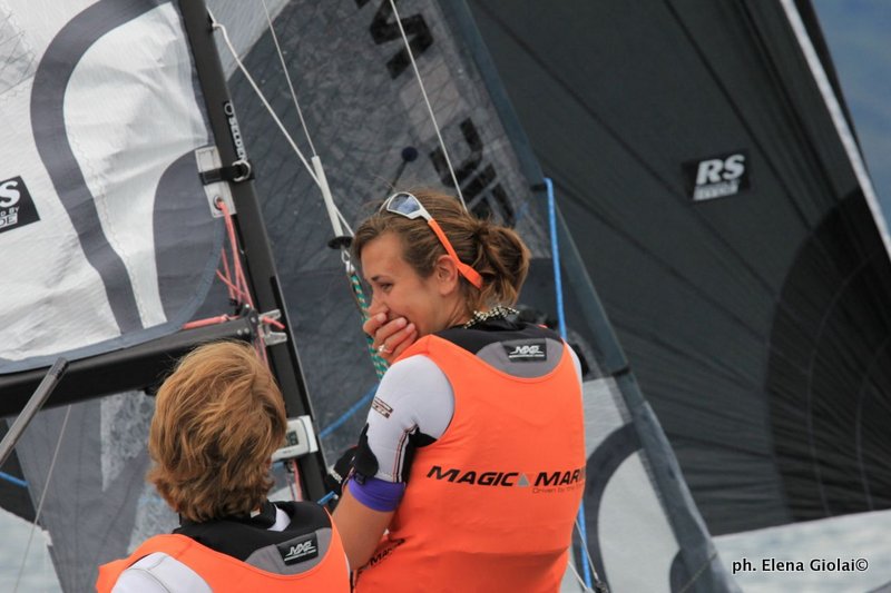 Michiel Geerling proposes to Hilde van Susante on day 1 of the RS500 Worlds at Lake Garda photo copyright Elena Giolai taken at Fraglia Vela Riva and featuring the RS500 class