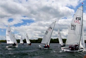 The breeze increases throughout the day for the RS200 South East Area Series at Middle Nene