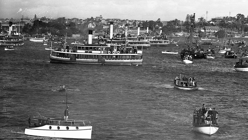 1935 scene with seven spectator ferries at a League 18 footers race - photo © Archive