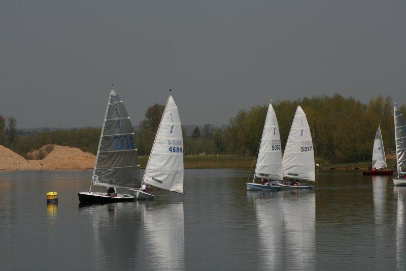 Solos at Maidenhead photo copyright Victoria Brooks taken at Maidenhead Sailing Club and featuring the Solo class