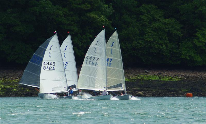 Solos at Port Dinorwic photo copyright Lindsay Price taken at Port Dinorwic Sailing Club and featuring the Solo class