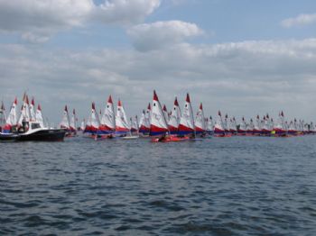 275 sailors for the Topper Inlands at Grafham