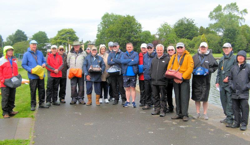 Scottish District IOM Travellers at Paisley - photo © David Bell