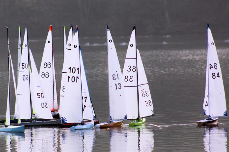 MYA Scottish District IOM Travellers 3 at Kinghorn Loch - photo © Bill Odger