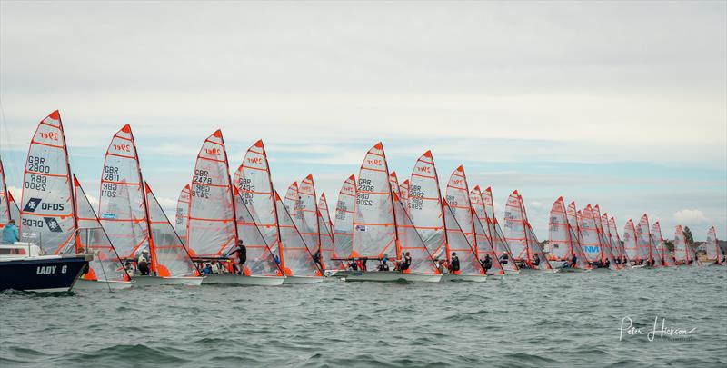 Allen 29er Grand Prix at Hayling Island photo copyright Peter Hickson taken at Hayling Island Sailing Club and featuring the 29er class