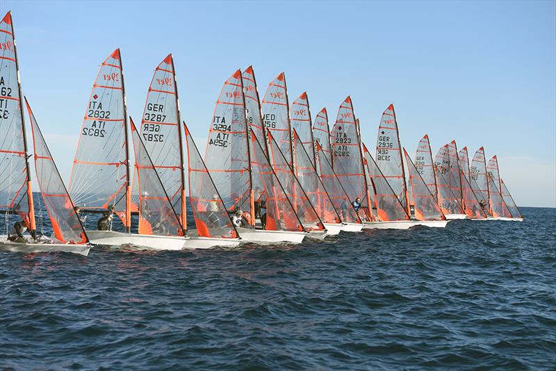47th Christmas Race photo copyright Alfred Farré / www.alfredfarre.com taken at Club de Vela Palamos and featuring the 29er class