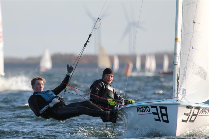 420 End of Seasons at Grafham Water - photo © Jon Cawthorne