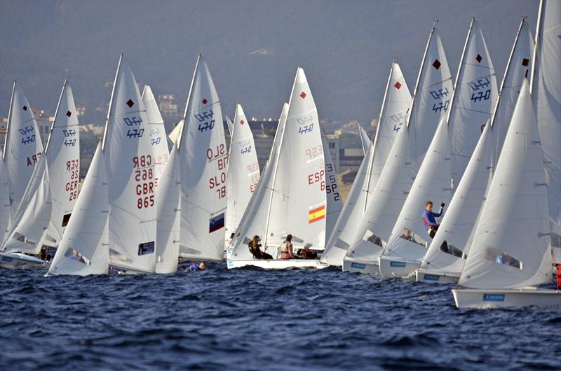 38th GAES Christmas Race in Palamós day 1 photo copyright Alfred Farr' / www.alfredfarre.com taken at Club de Vela Palamos and featuring the 470 class