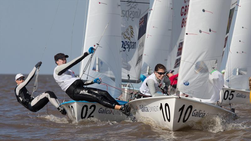 Fernanda Oliveira/Ana Luiza Barbachan (BRA1) and Jo Aleh/Polly Powrie (NZL75) on day 3 of the 470 Worlds in Argentina - photo © Matiaz Capizzano