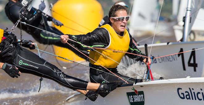 Camille Lecointre/Helene Defrance (FRA9) on day 4 of the 470 Worlds in Argentina photo copyright Matiaz Capizzano taken at Club Náutico San Isidro and featuring the 470 class