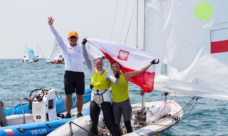 Agnieszka SKRZYPULEC and Irmina MRÓZEK GLISZCZYNSKA win the 470 Worlds in Greece 2017 photo copyright Nikos Alevromytis / International 470 Class taken at Nautical Club of Thessaloniki and featuring the 470 class