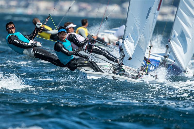 Daichi Takayama/Naoya Kimura (JPN-4601) checking behind at the 470 Junior Worlds at Enoshima, Japan - photo © Junichi Hirai / Bulkhead Magazine Japan