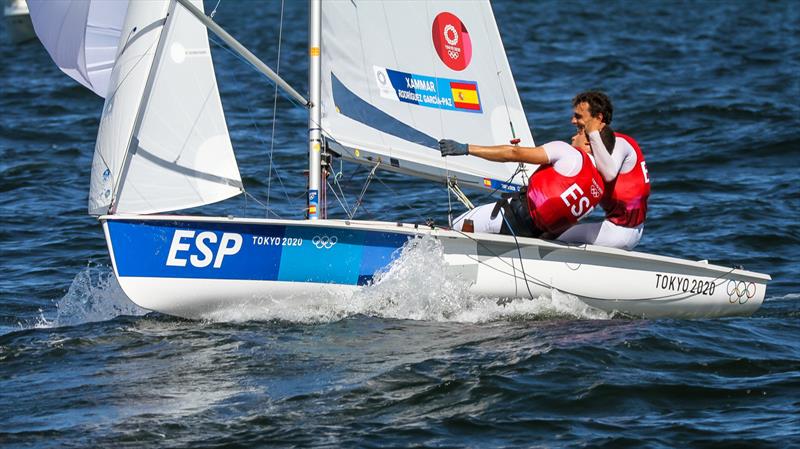 Celebrations start early on the Bronze medal winner (ESP) before the finish oif the Mens 470 Medal race - Tokyo2020 - Day 10 - August 4,, Enoshima, Japan - photo © Richard Gladwell - Sail-World.com / nz