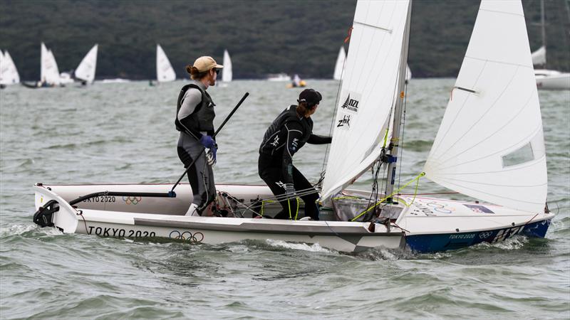 Paul Snow-Hansen and Rebecca Howe - Mixed 470 - Oceanbridge NZL Sailing Regatta - Takapuna BC February 19, 2022 photo copyright Richard Gladwell / Sail-World.com / nz taken at Takapuna Boating Club and featuring the 470 class