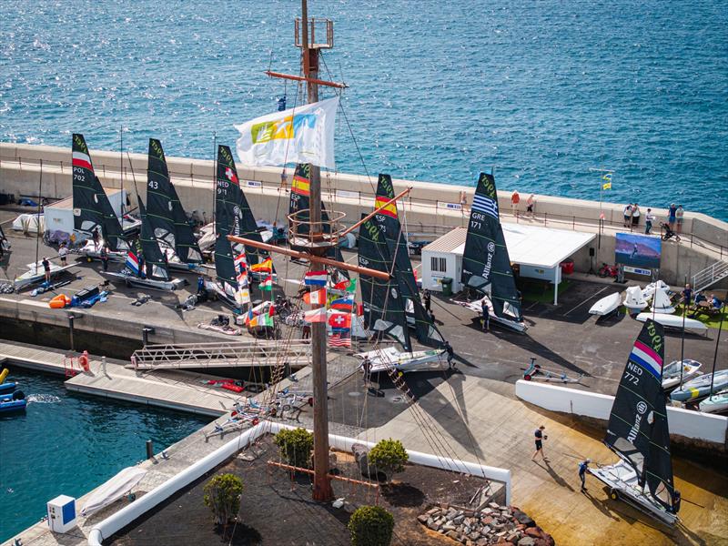 49ers, ready to sail - photo © Sailing Energy