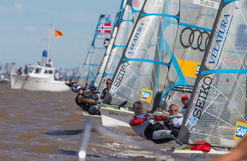 49er/49erFX World Championship day 1 - photo © Matias Capizzano / www.capizzano.com