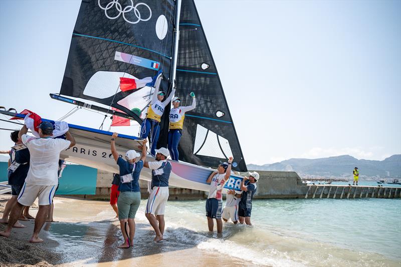 The Rice Report The Love Boat makes an appears in the 49er fleets at