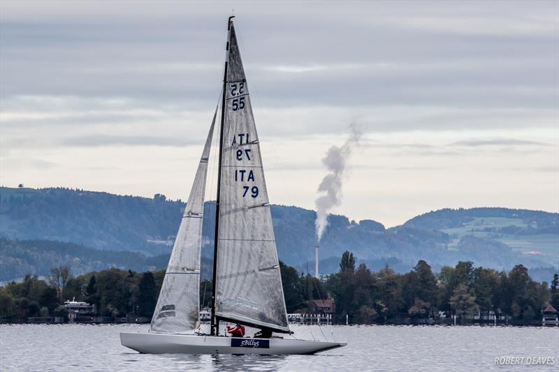 5.5 Metre Autumn Trophy at Lake Thun, Switzerland photo copyright Robert Deaves taken at Thunersee-Yachtclub and featuring the 5.5m class