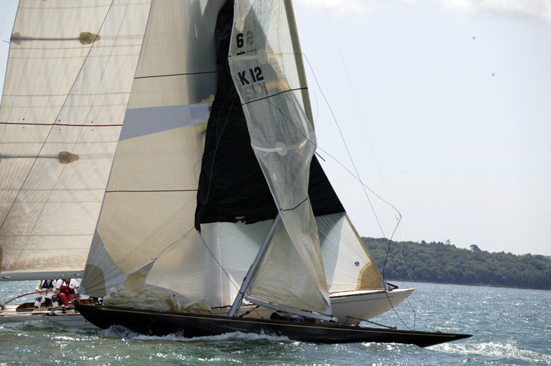 The 8m Hispania IV colliding with the 6m Nada and dismasting her, from the first race of the Metre Class Centenary Regatta in Cowes photo copyright Kos / www.kospictures.com taken at Royal Yacht Squadron and featuring the  class