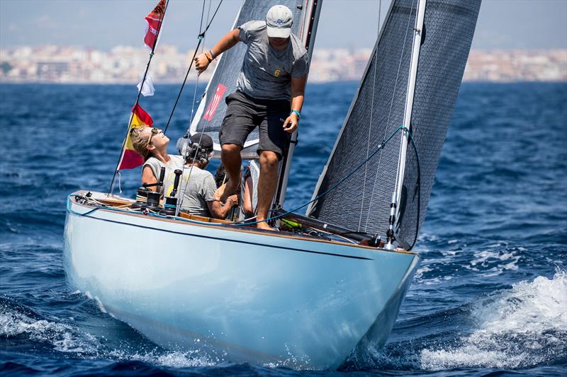 Princess Elena de Borbón sailing on board 6M "Titia" on day 4 of the 37th Copa del Rey MAPFRE in Palma photo copyright María Muiña / Copa del Rey MAPFRE taken at Real Club Náutico de Palma and featuring the 6m class